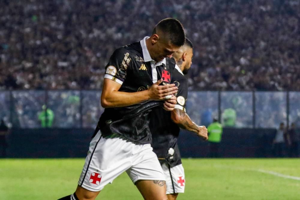 Jogador do Vasco durante partida do Brasileirão